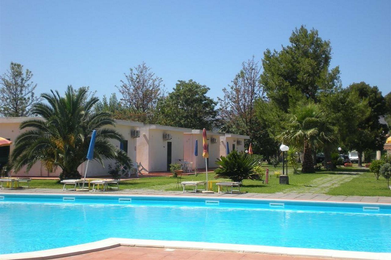 Villaggio Artemide Giardini Naxos Esterno foto