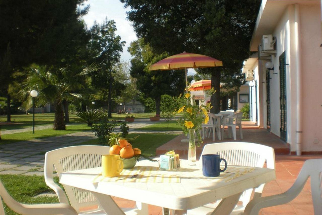 Villaggio Artemide Giardini Naxos Esterno foto